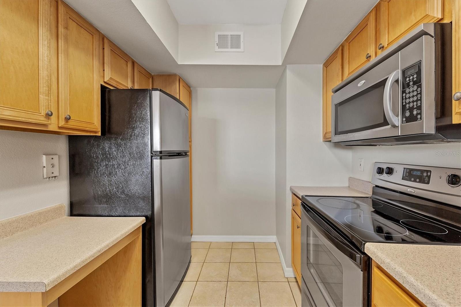 Image 16 of 35 For 1185 Villagio Circle 208