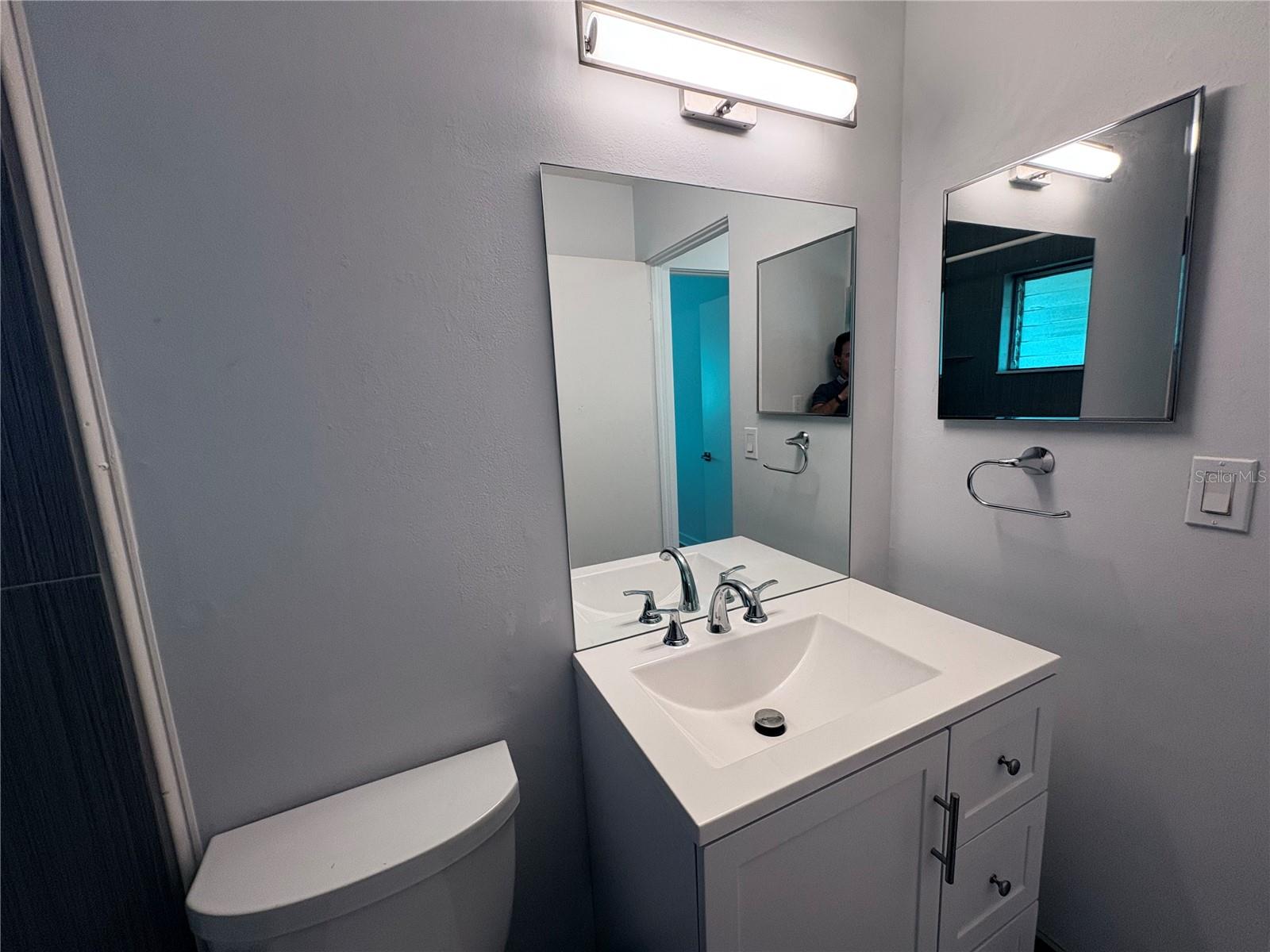 Image 10 of 11 For 3101 Bee Ridge Road 208