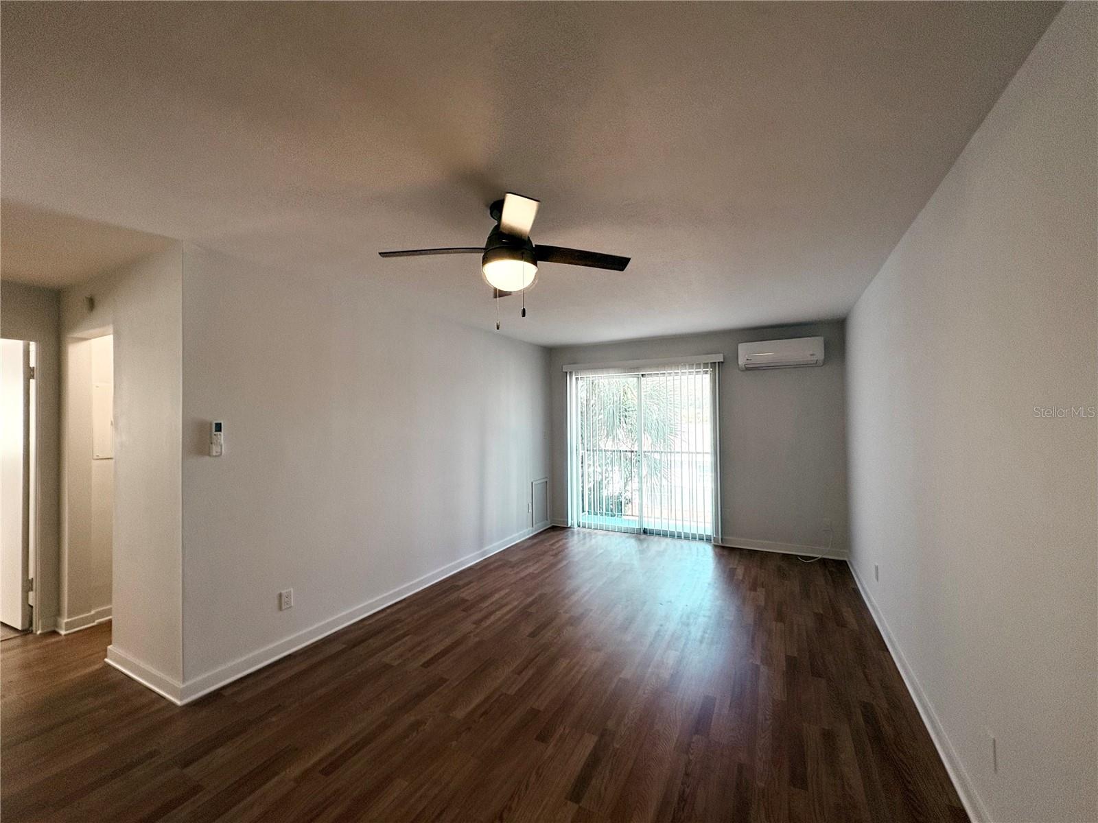 Image 5 of 11 For 3101 Bee Ridge Road 208