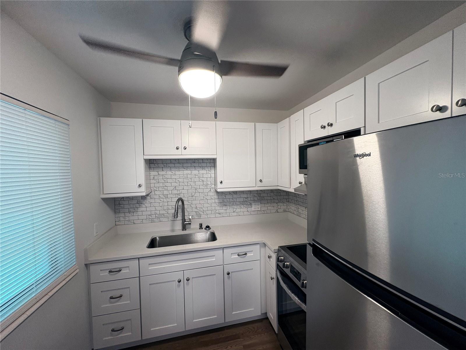 Image 6 of 11 For 3101 Bee Ridge Road 208