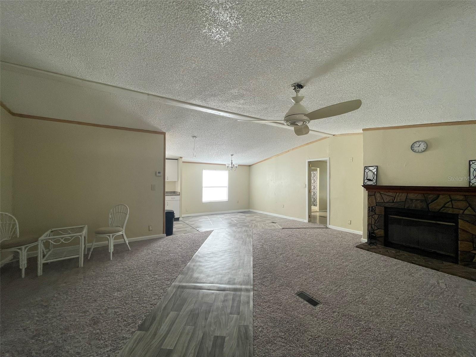 Image 14 of 38 For 2089 Airport Estates Street