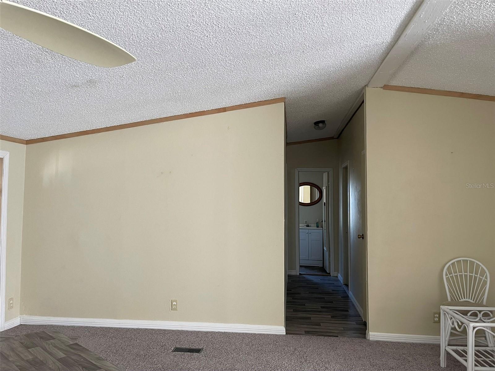 Image 15 of 38 For 2089 Airport Estates Street