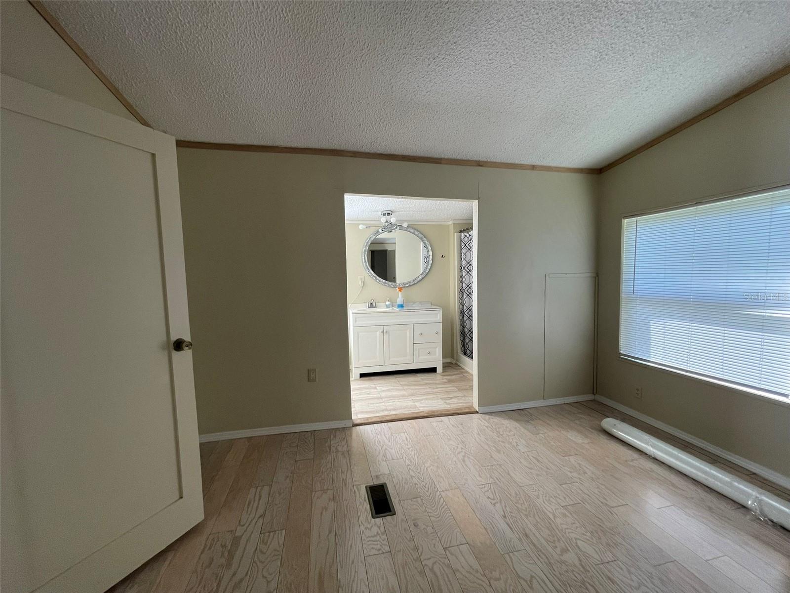 Image 25 of 38 For 2089 Airport Estates Street