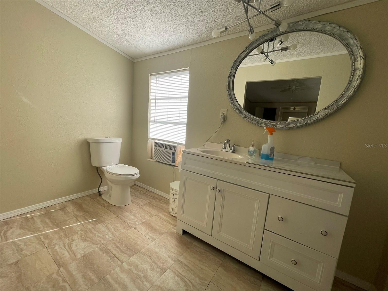 Image 26 of 38 For 2089 Airport Estates Street