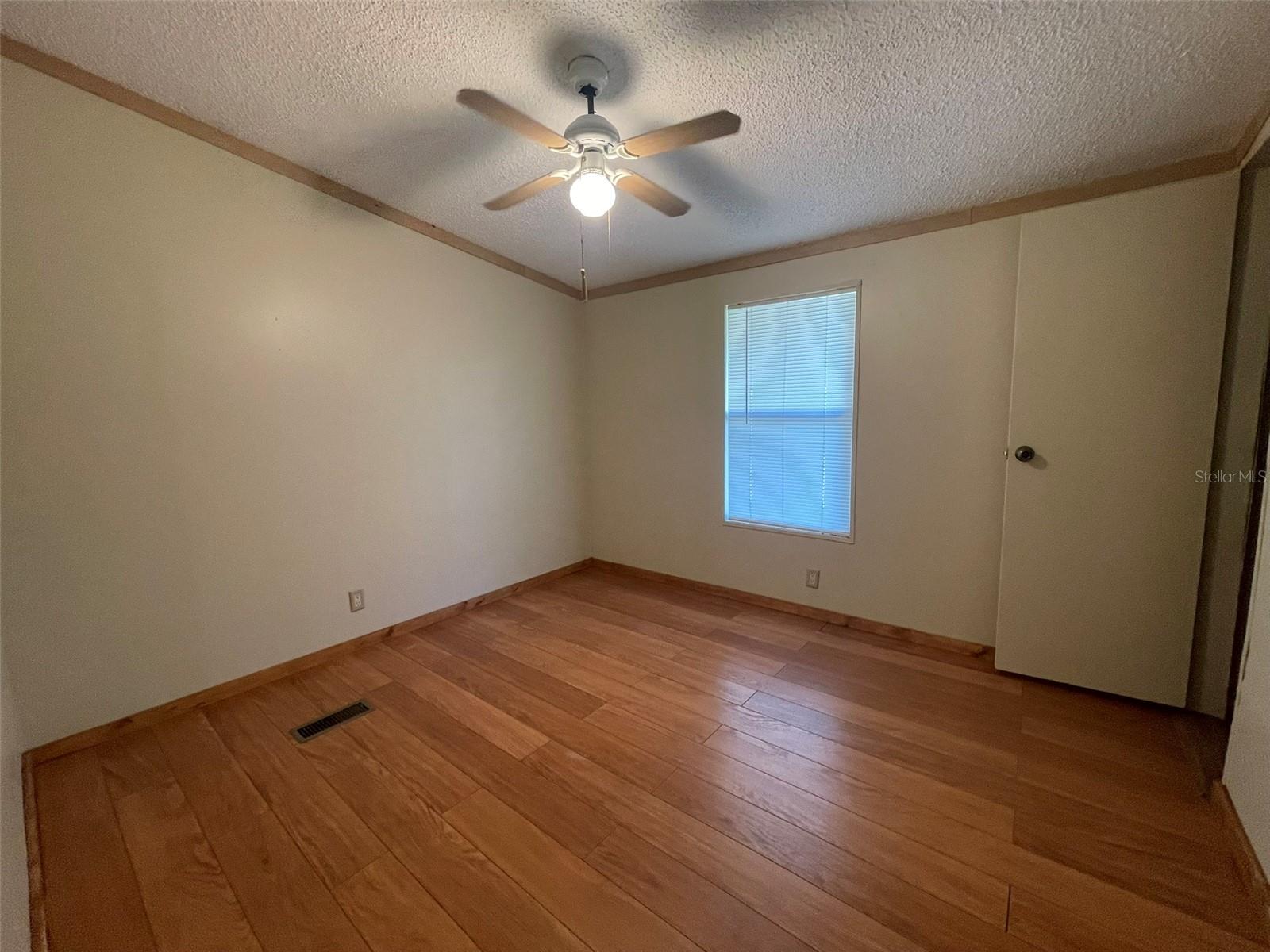 Image 36 of 38 For 2089 Airport Estates Street