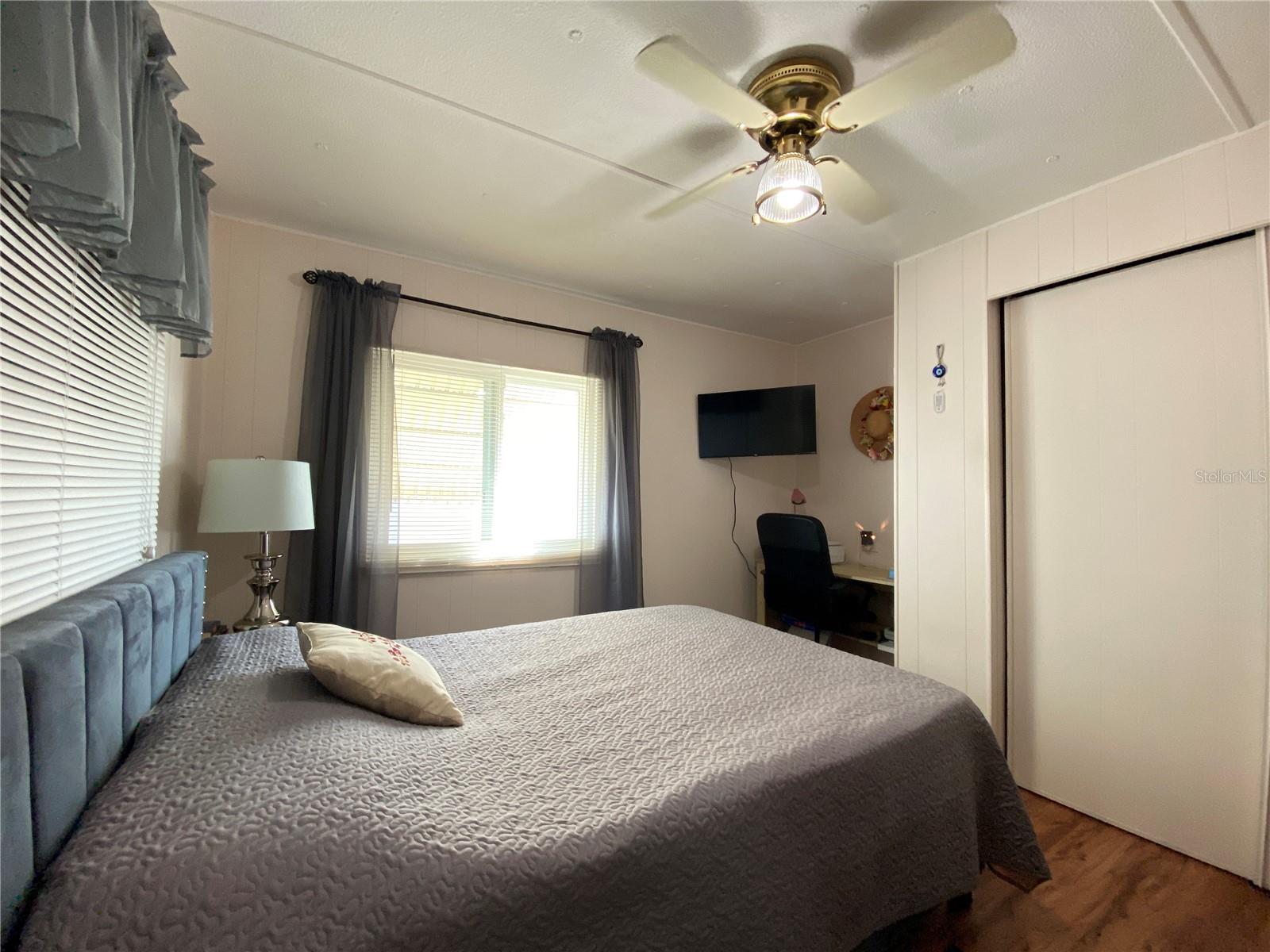 Image 20 of 34 For 2511 18th Street W