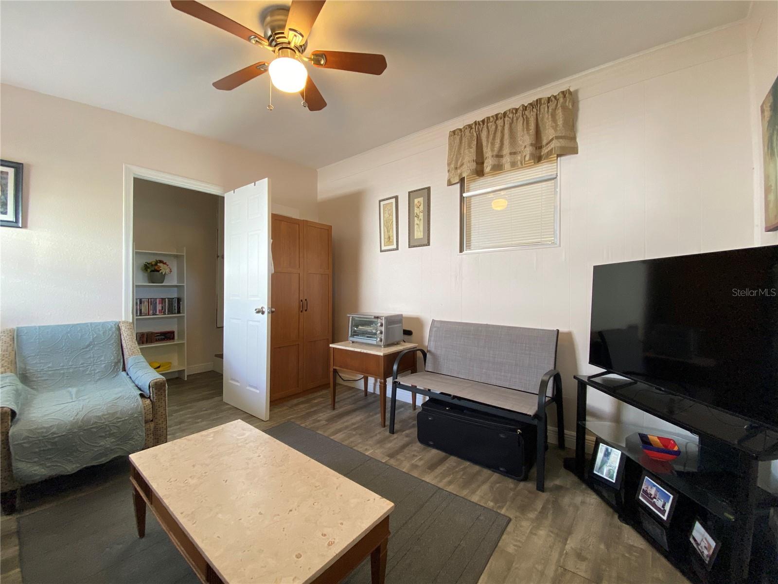 Image 23 of 34 For 2511 18th Street W