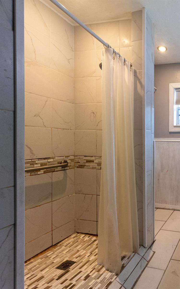 Image 12 of 20 For 1502 13th Street W