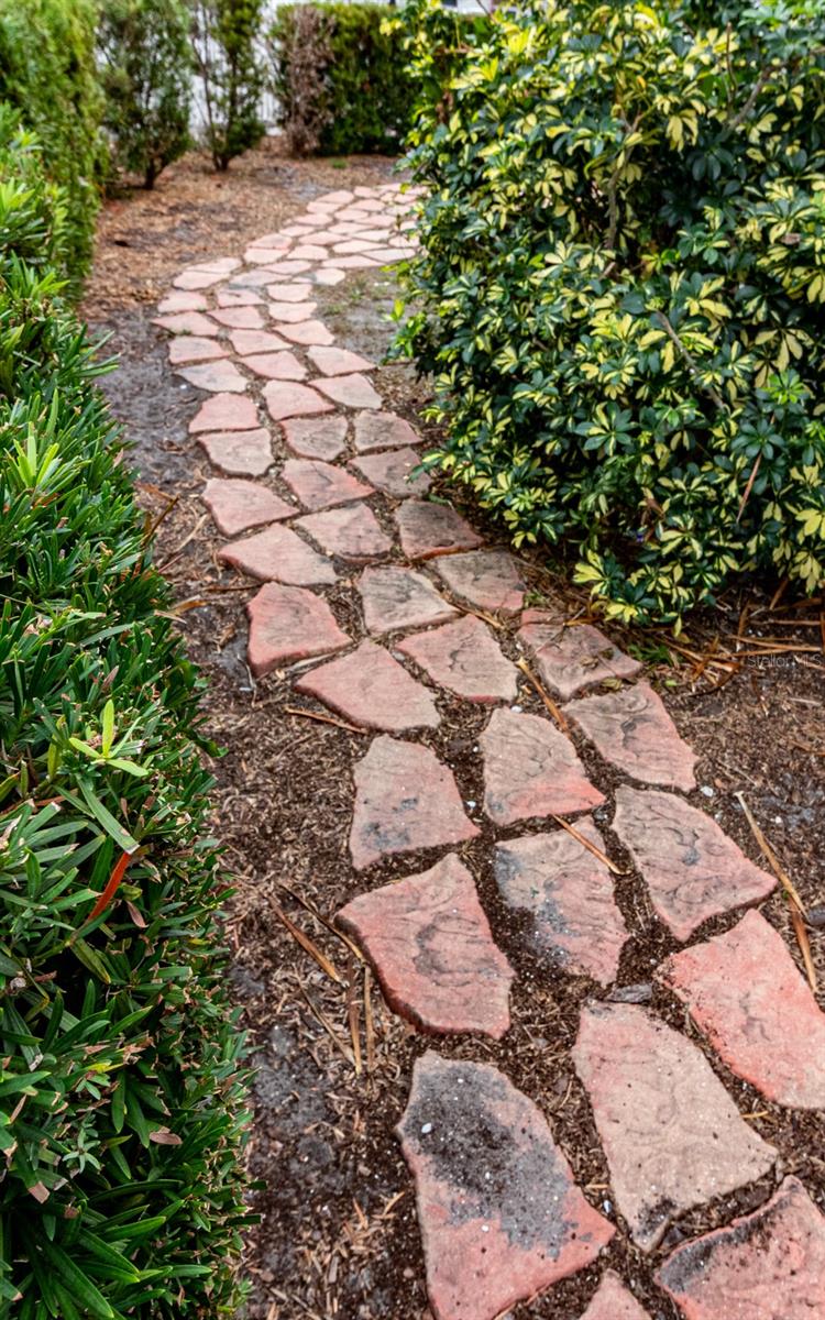 Image 5 of 20 For 1502 13th Street W