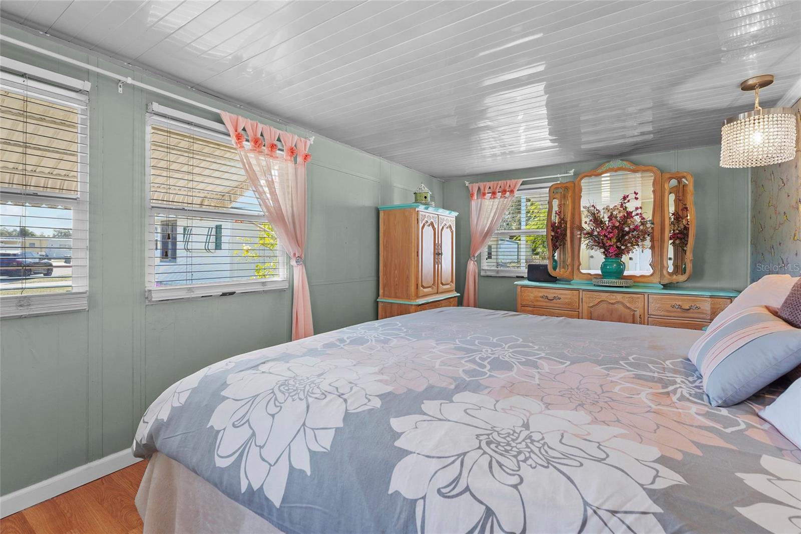 Image 25 of 83 For 4949 Brae Burn Avenue