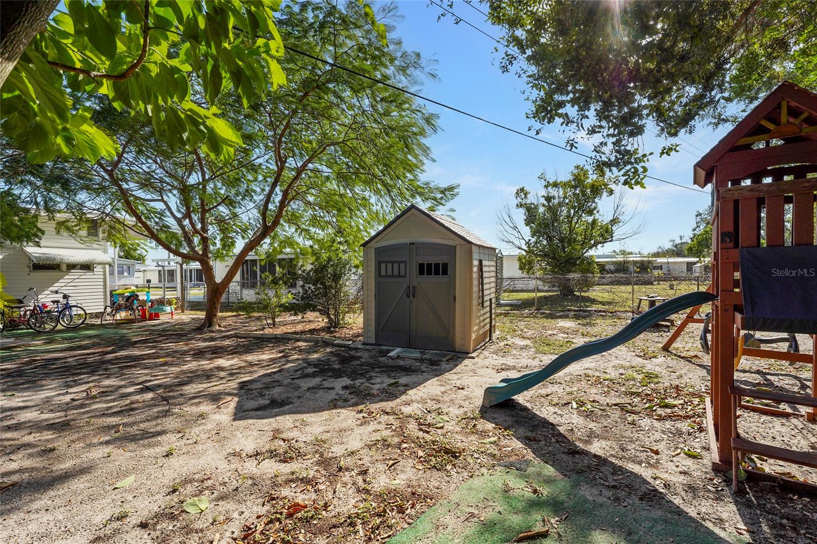 Image 38 of 83 For 4949 Brae Burn Avenue