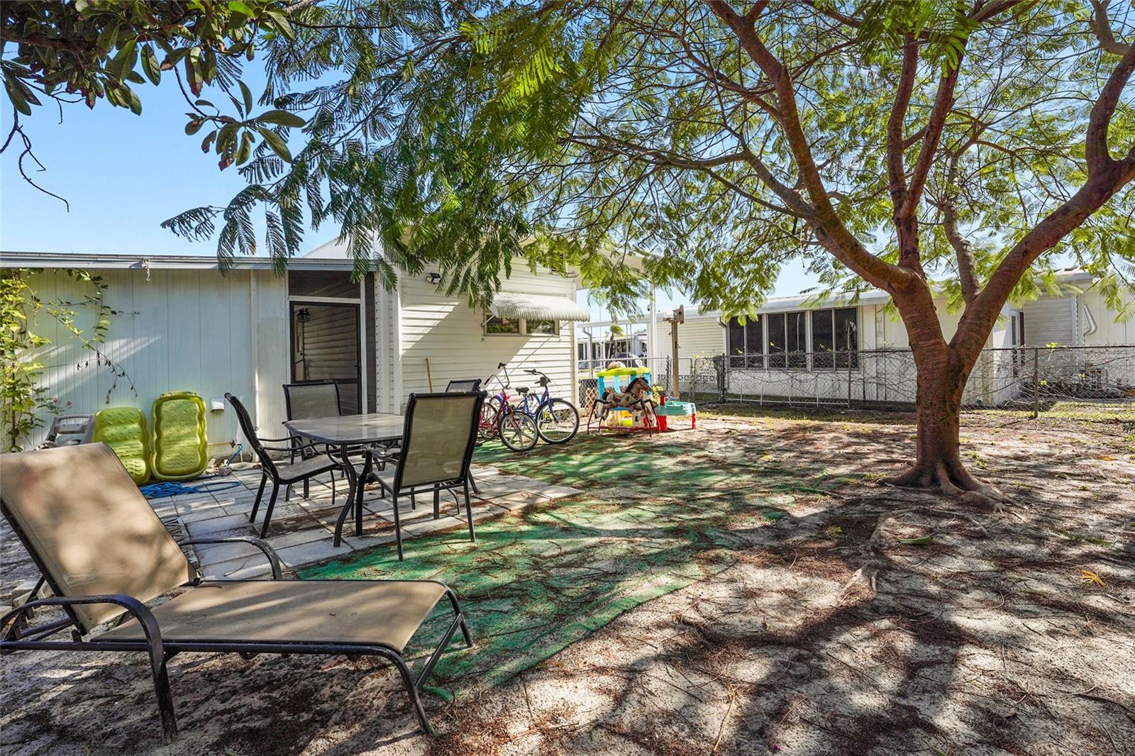 Image 39 of 83 For 4949 Brae Burn Avenue