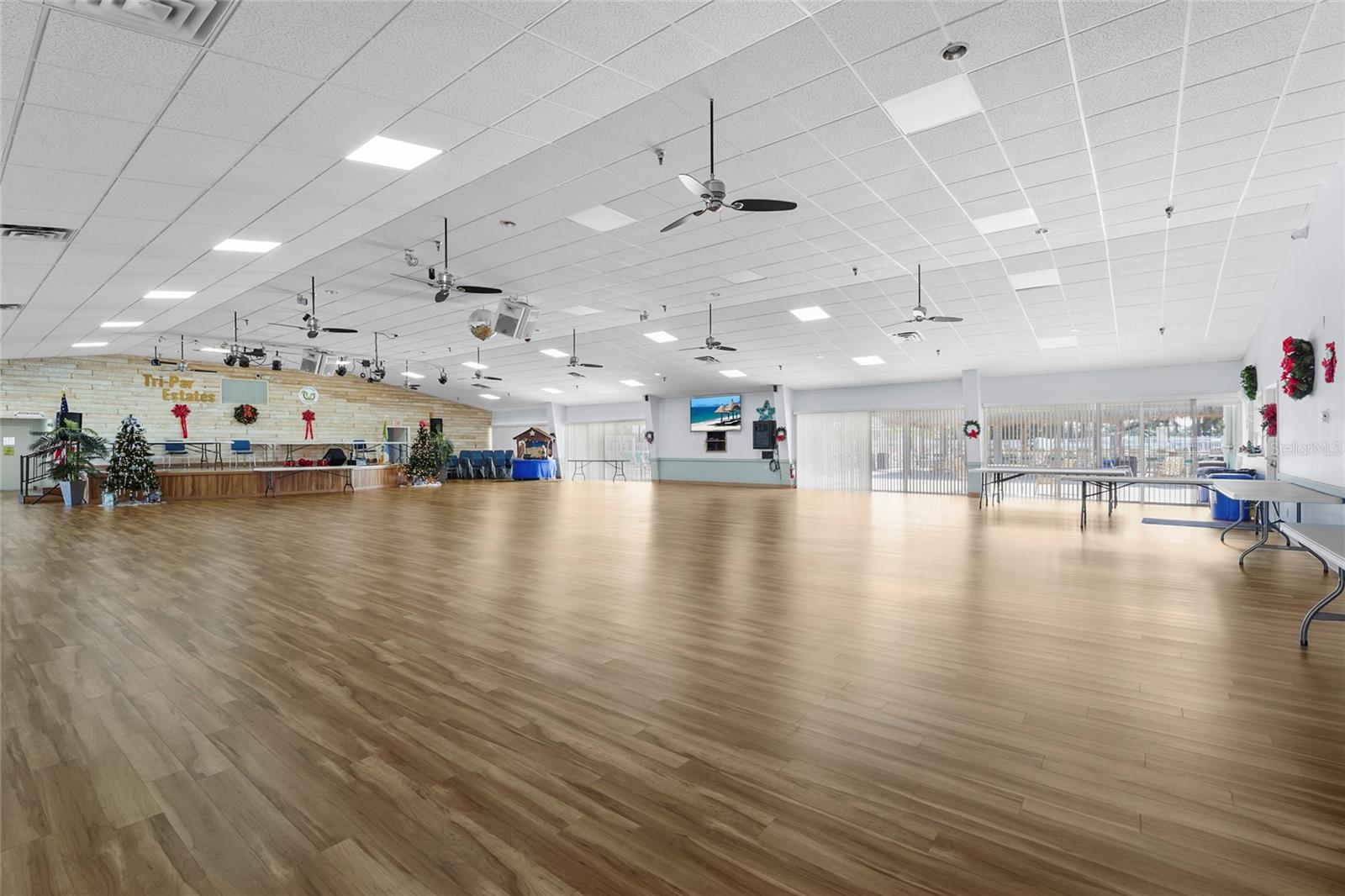 Image 61 of 83 For 4949 Brae Burn Avenue