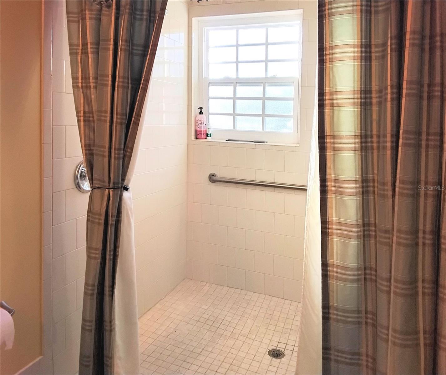 Image 43 of 73 For 2440 Elkcam Boulevard