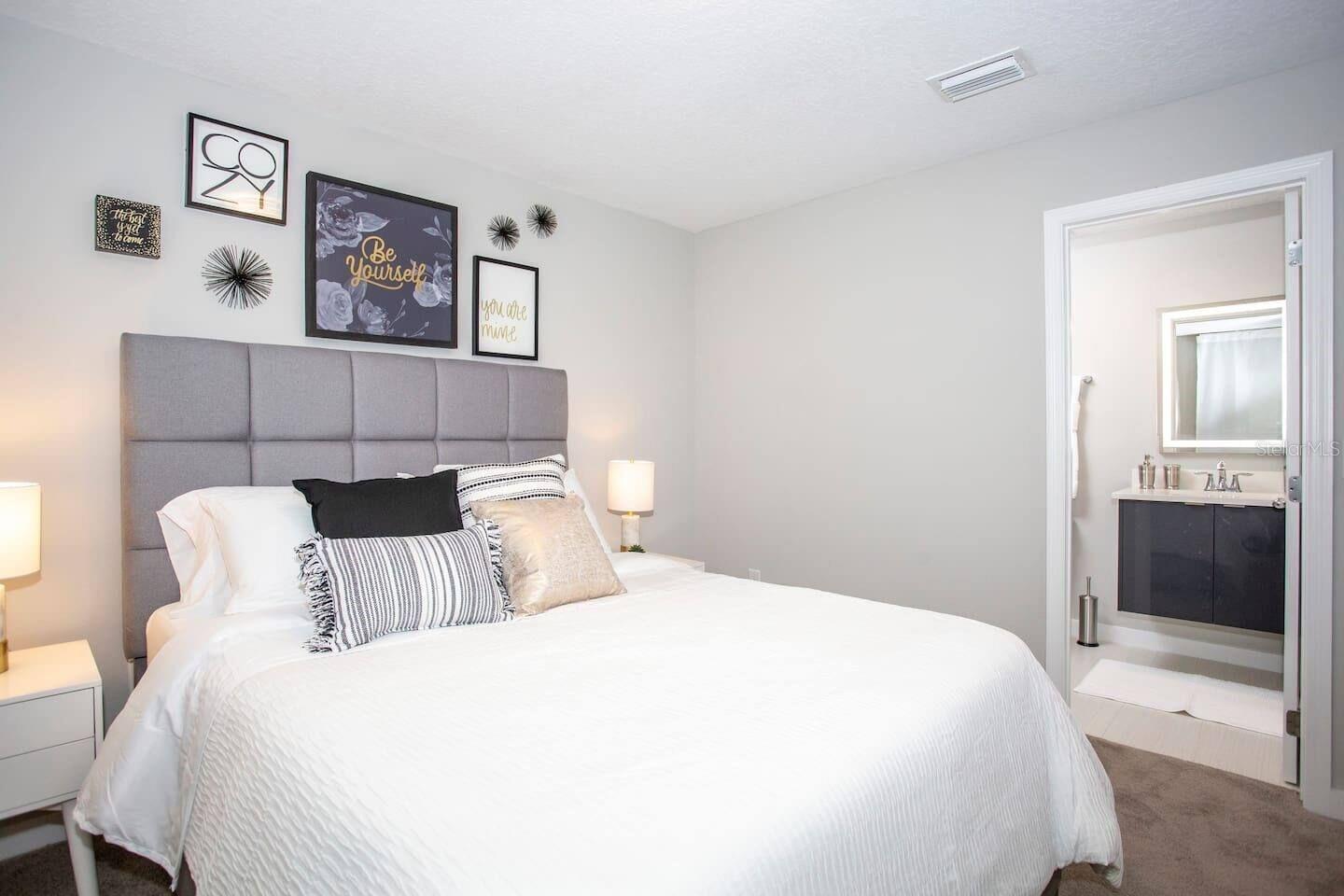 Image 22 of 33 For 4446 Le Reve Court