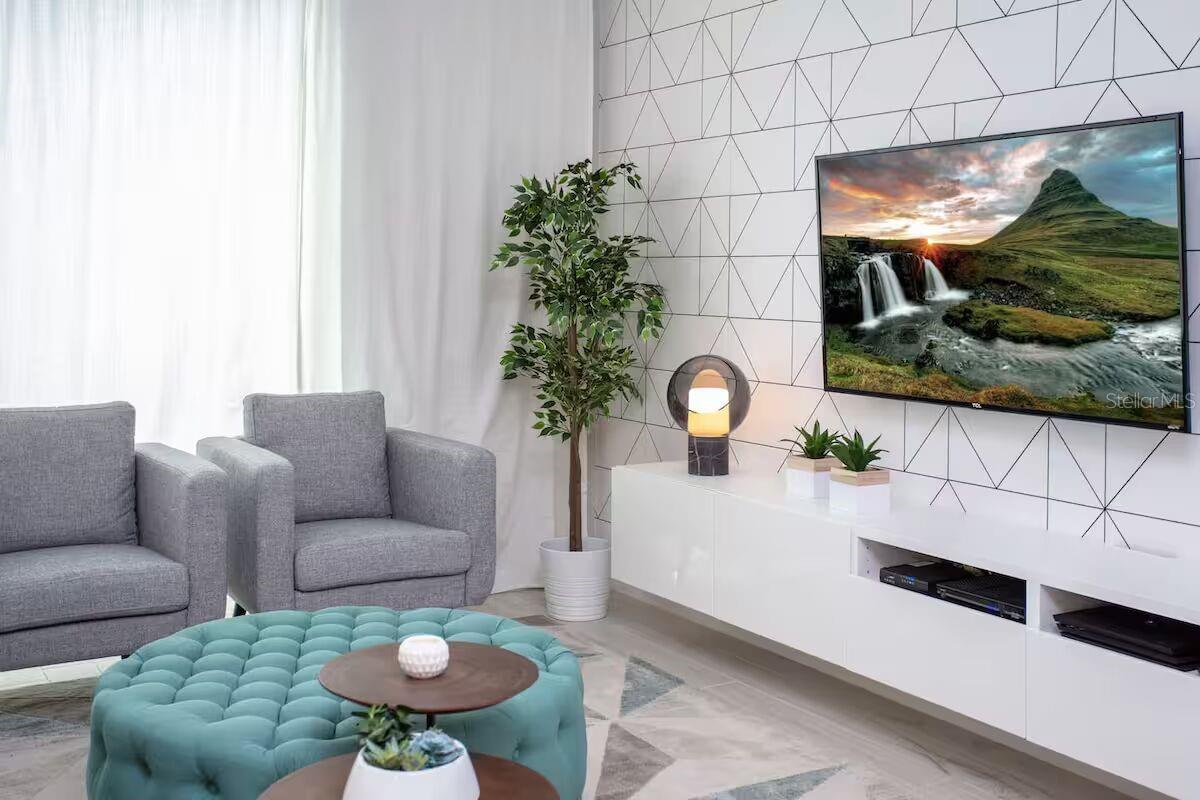 Image 4 of 33 For 4446 Le Reve Court