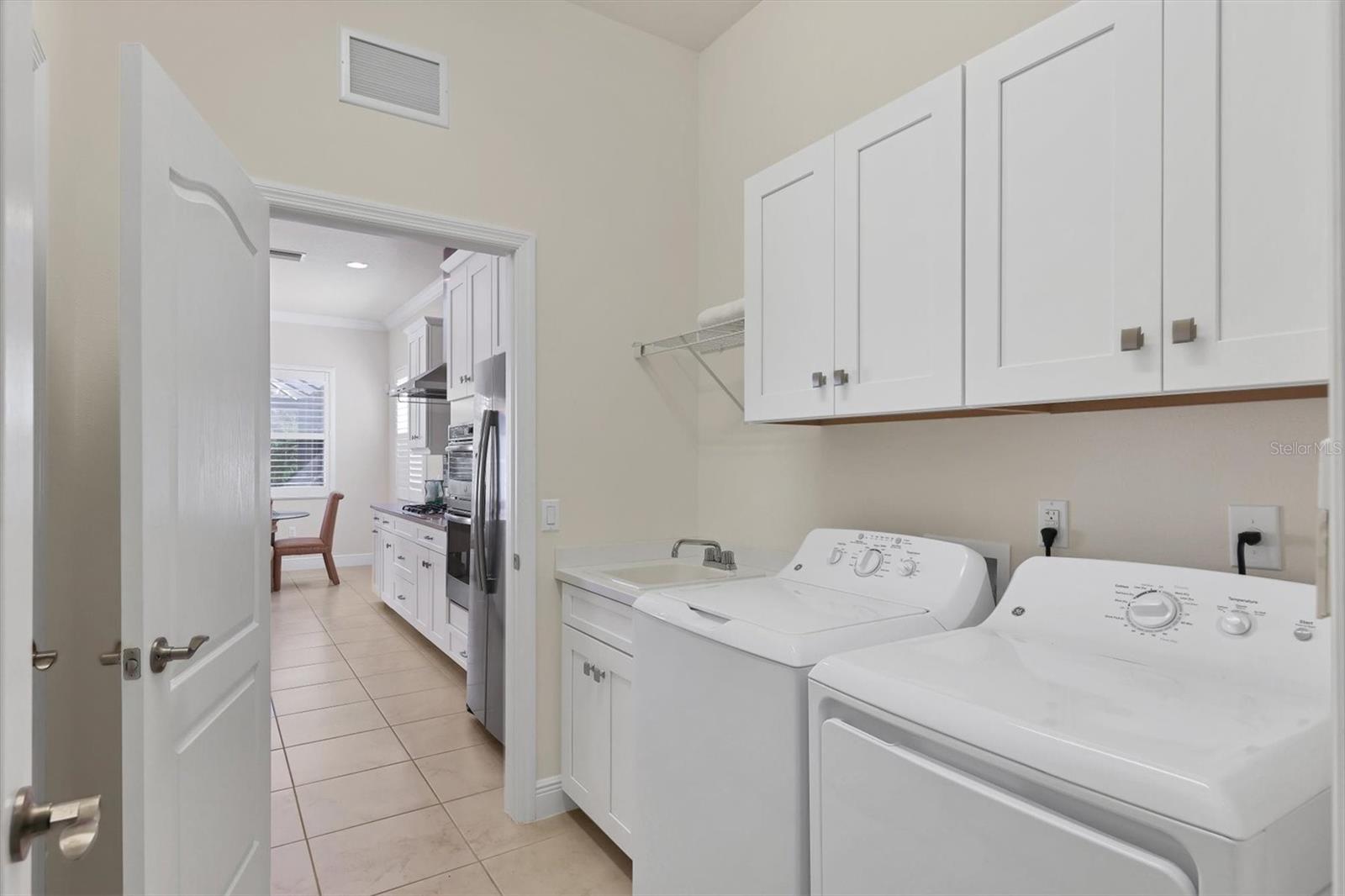 Image 28 of 41 For 3620 Woodcliff Lake Terrace