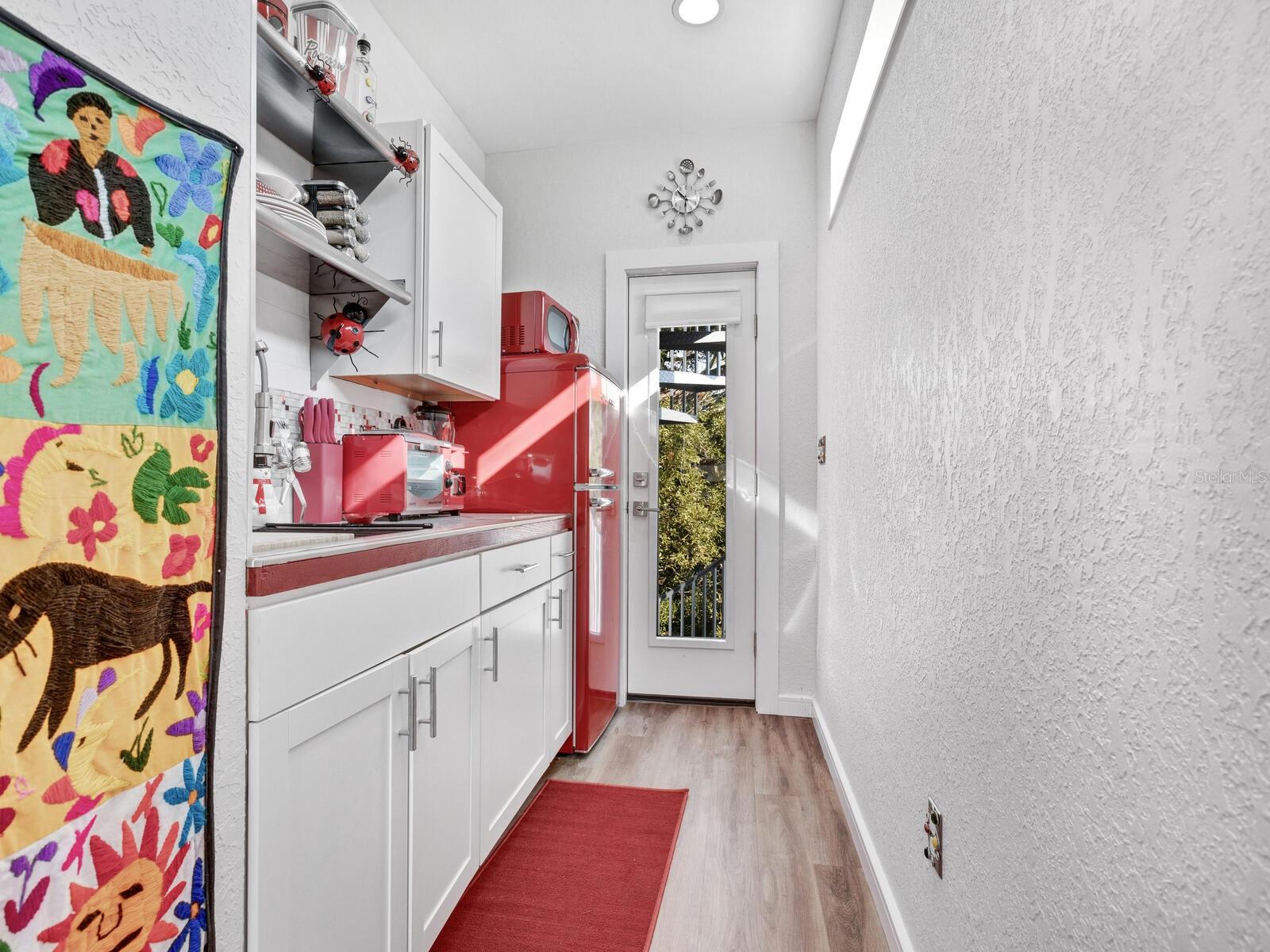 Image 28 of 85 For 1737 Bay Street