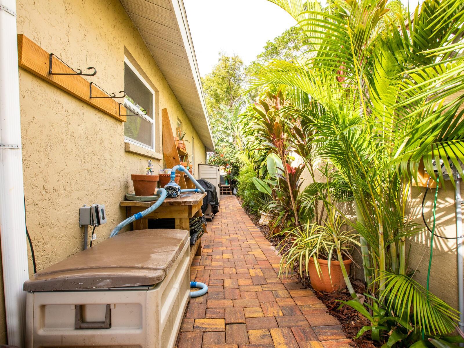 Image 55 of 85 For 1737 Bay Street