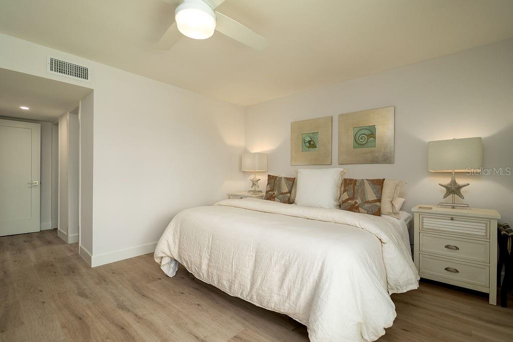 Image 14 of 37 For 1801 Gulf Drive N 276