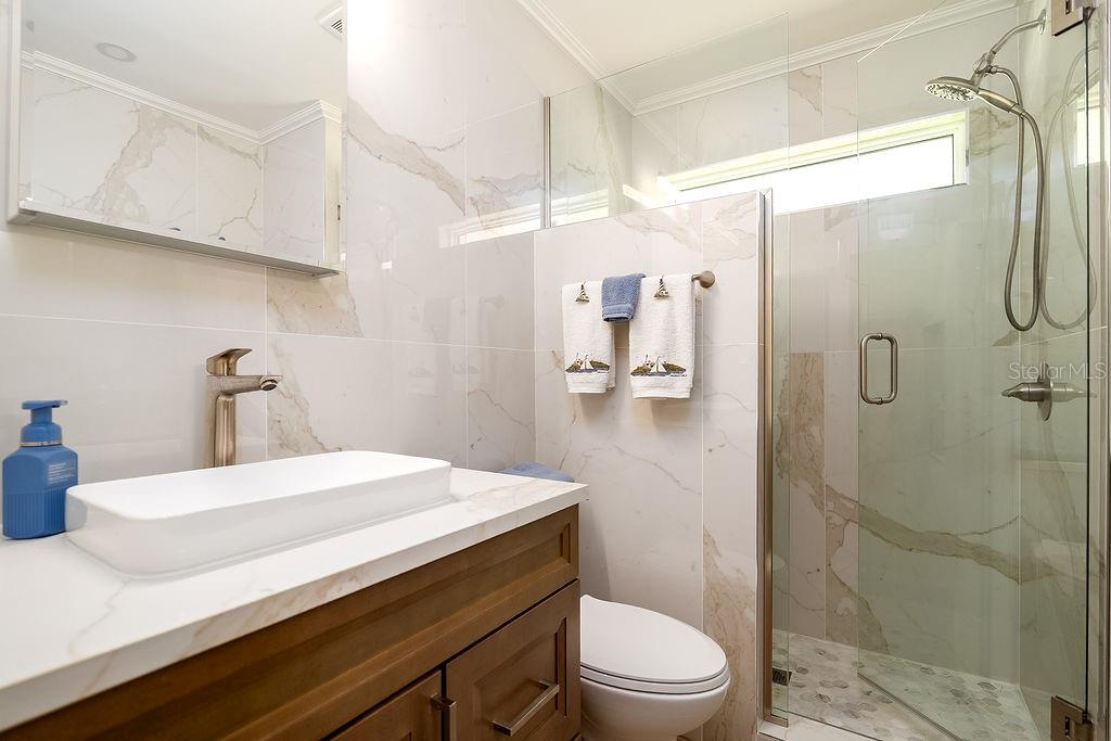 Image 21 of 37 For 1801 Gulf Drive N 276