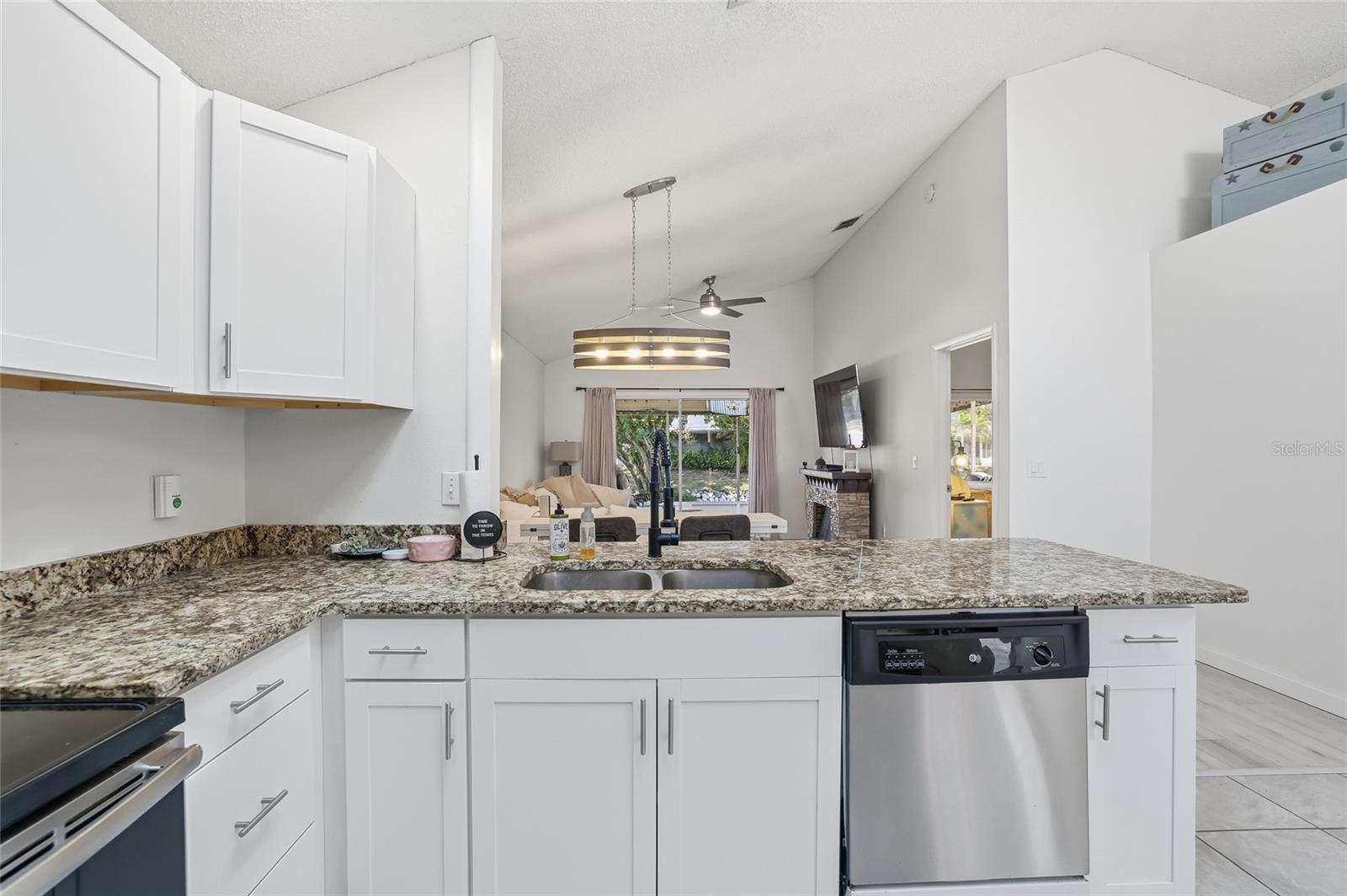 Image 15 of 51 For 4003 38th Street W