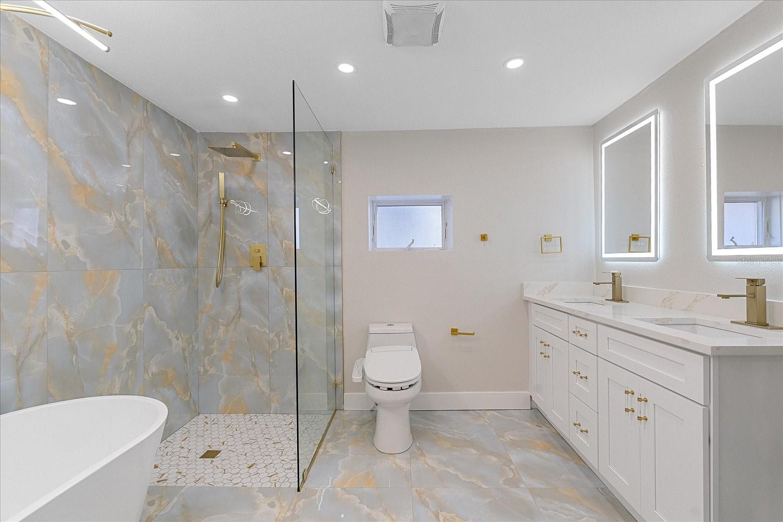 Image 22 of 30 For 1021 15th Street