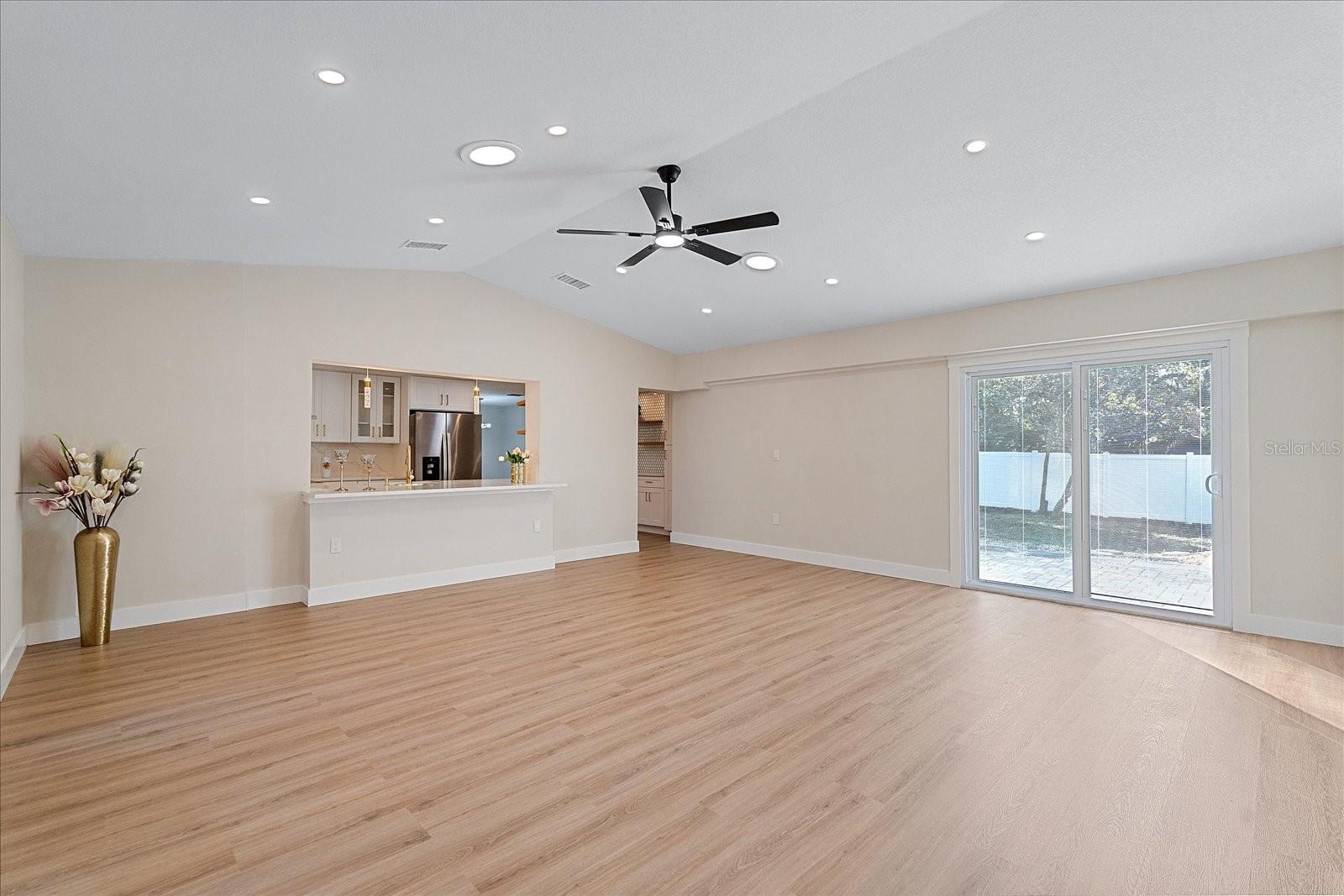 Image 4 of 30 For 1021 15th Street