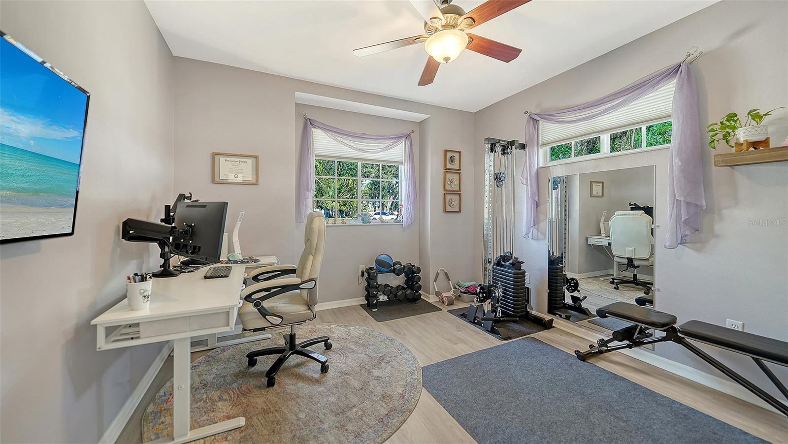 Image 28 of 40 For 201 28th Street W