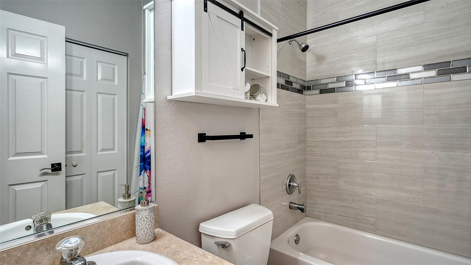 Image 32 of 40 For 201 28th Street W