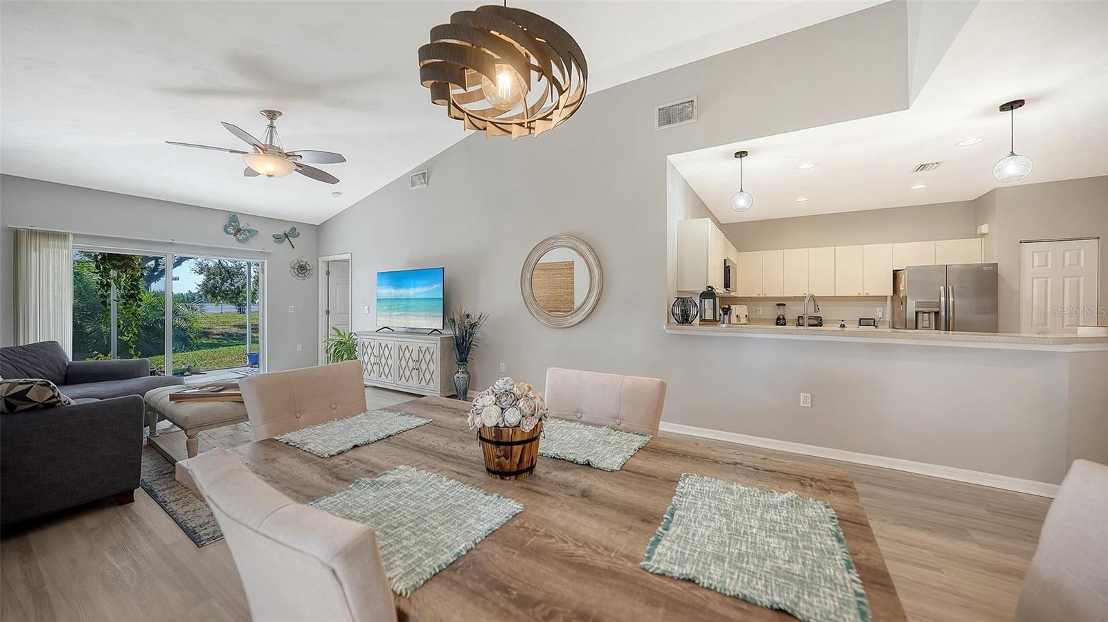 Image 6 of 40 For 201 28th Street W