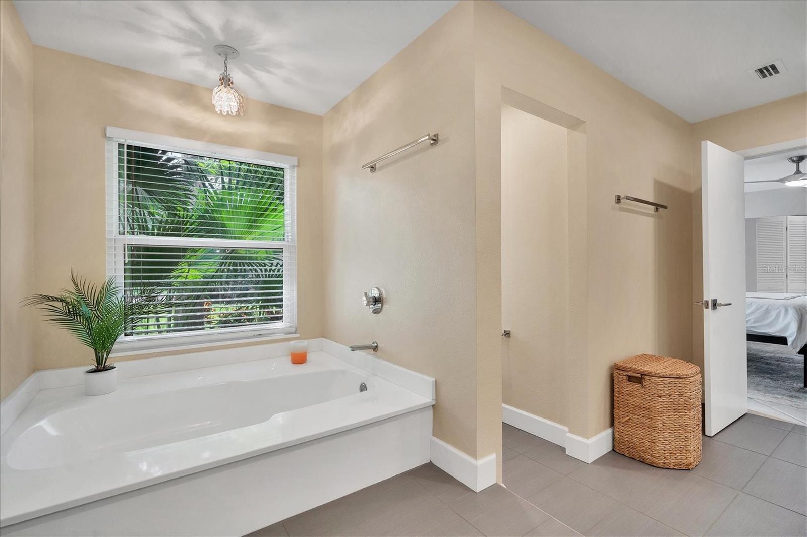 Image 13 of 32 For 4963 Rutland Gate