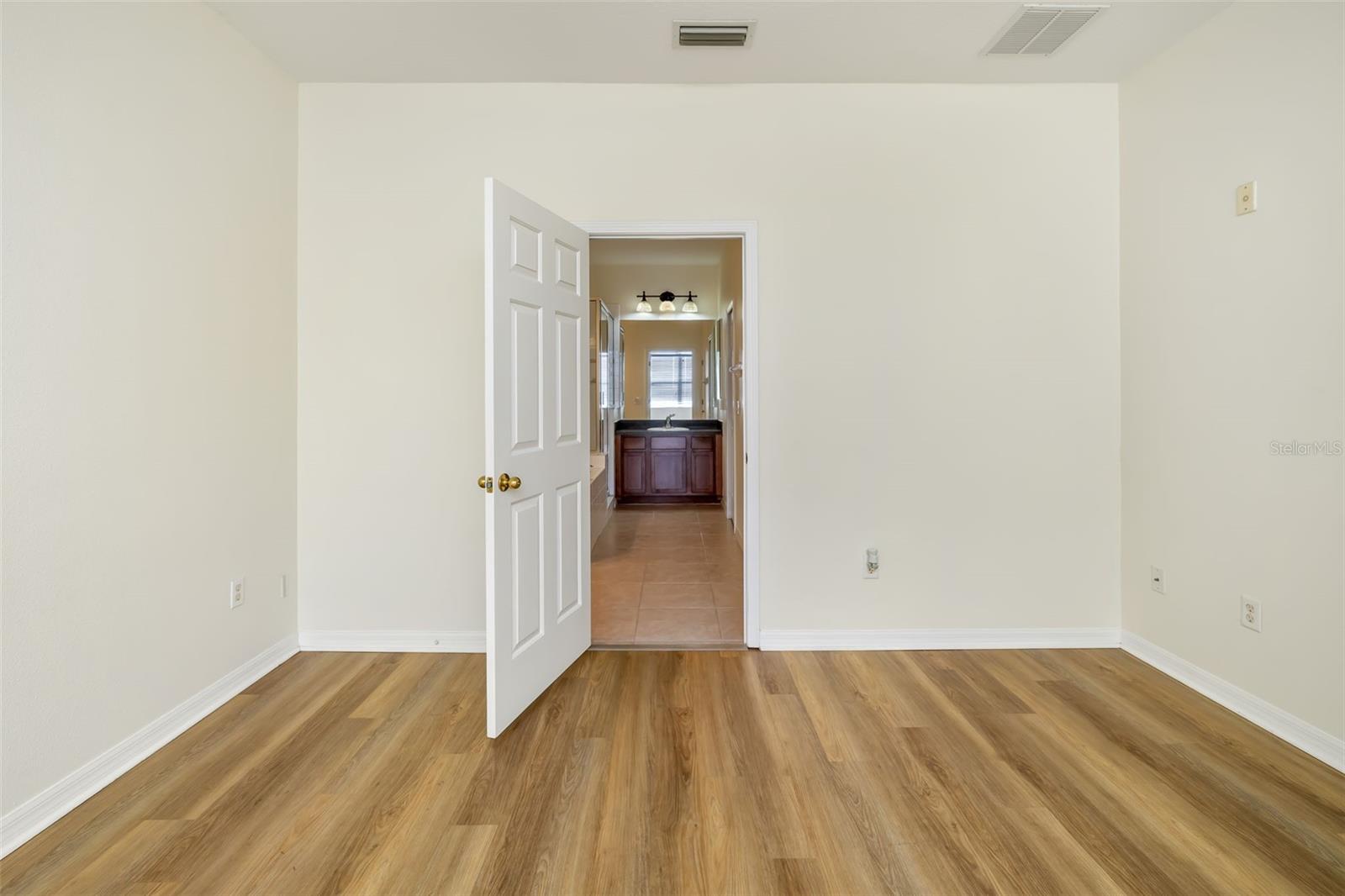 Image 20 of 32 For 8727 Karpeal Drive 1005