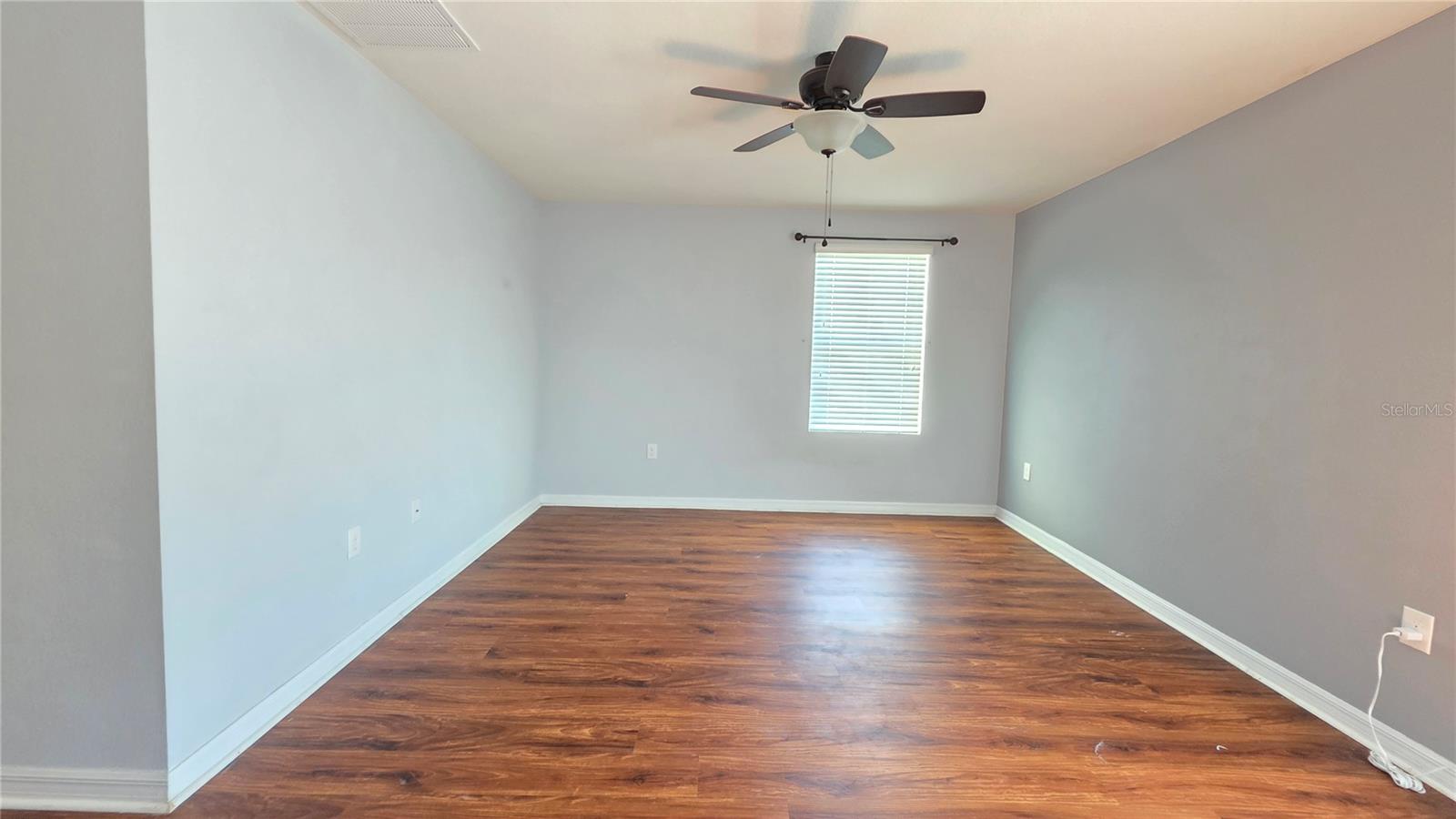 Image 20 of 34 For 4545 Long Branch Lane