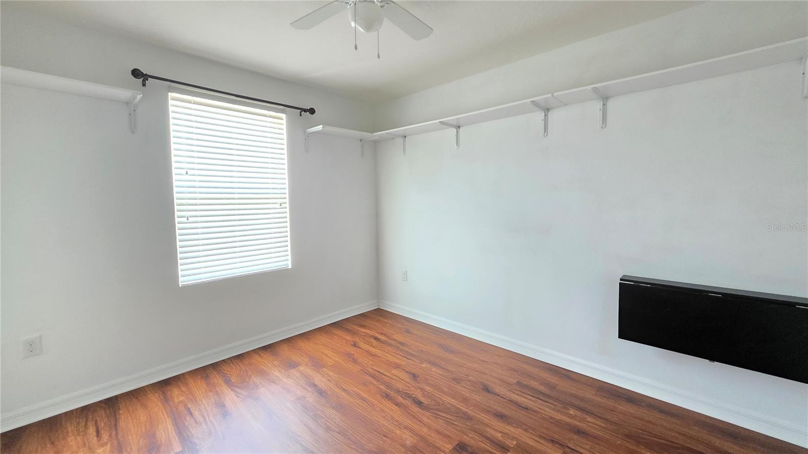 Image 26 of 34 For 4545 Long Branch Lane