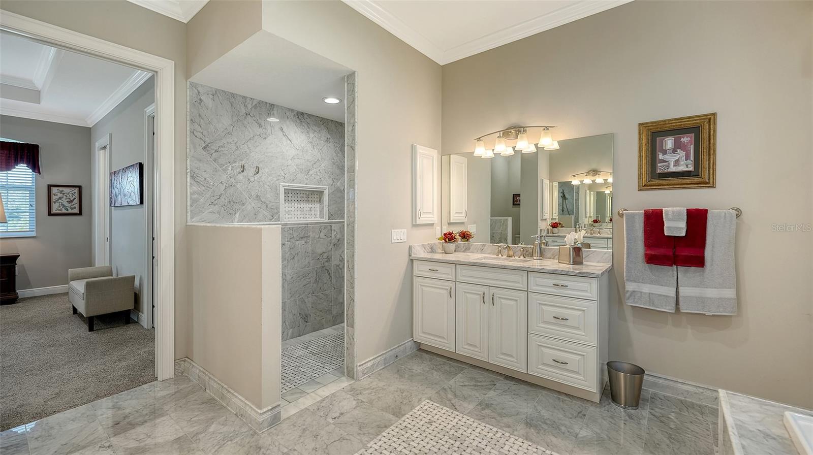 Image 23 of 72 For 20 Bayhead Lane