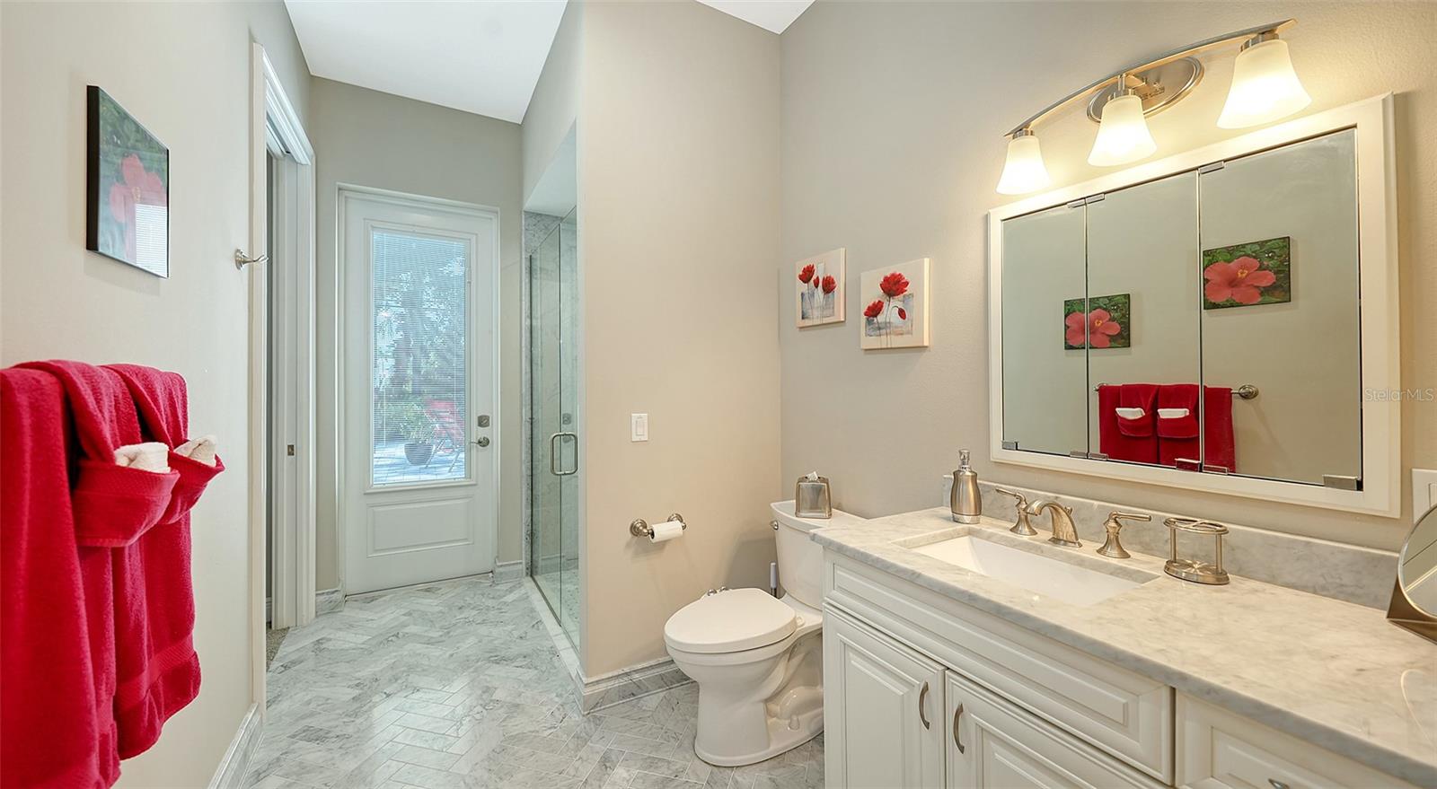 Image 32 of 72 For 20 Bayhead Lane