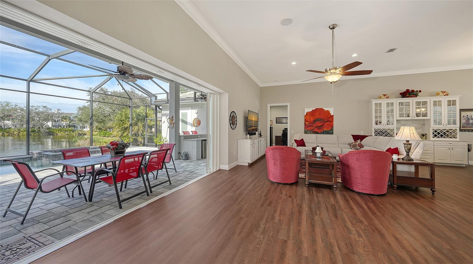 Image 7 of 72 For 20 Bayhead Lane