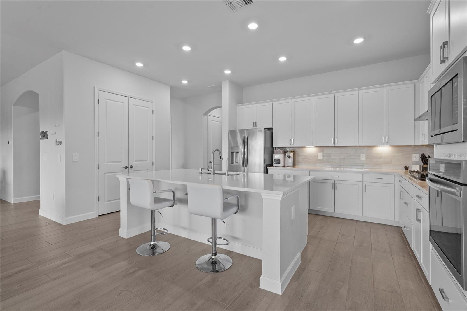 Image 18 of 74 For 15330 Golden Beam Place