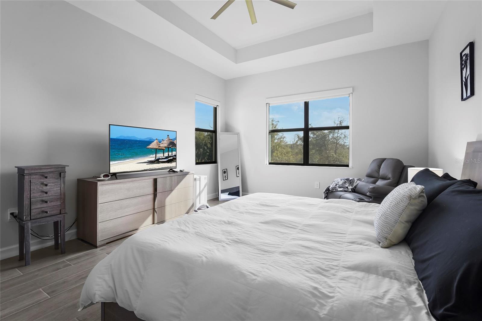 Image 28 of 74 For 15330 Golden Beam Place