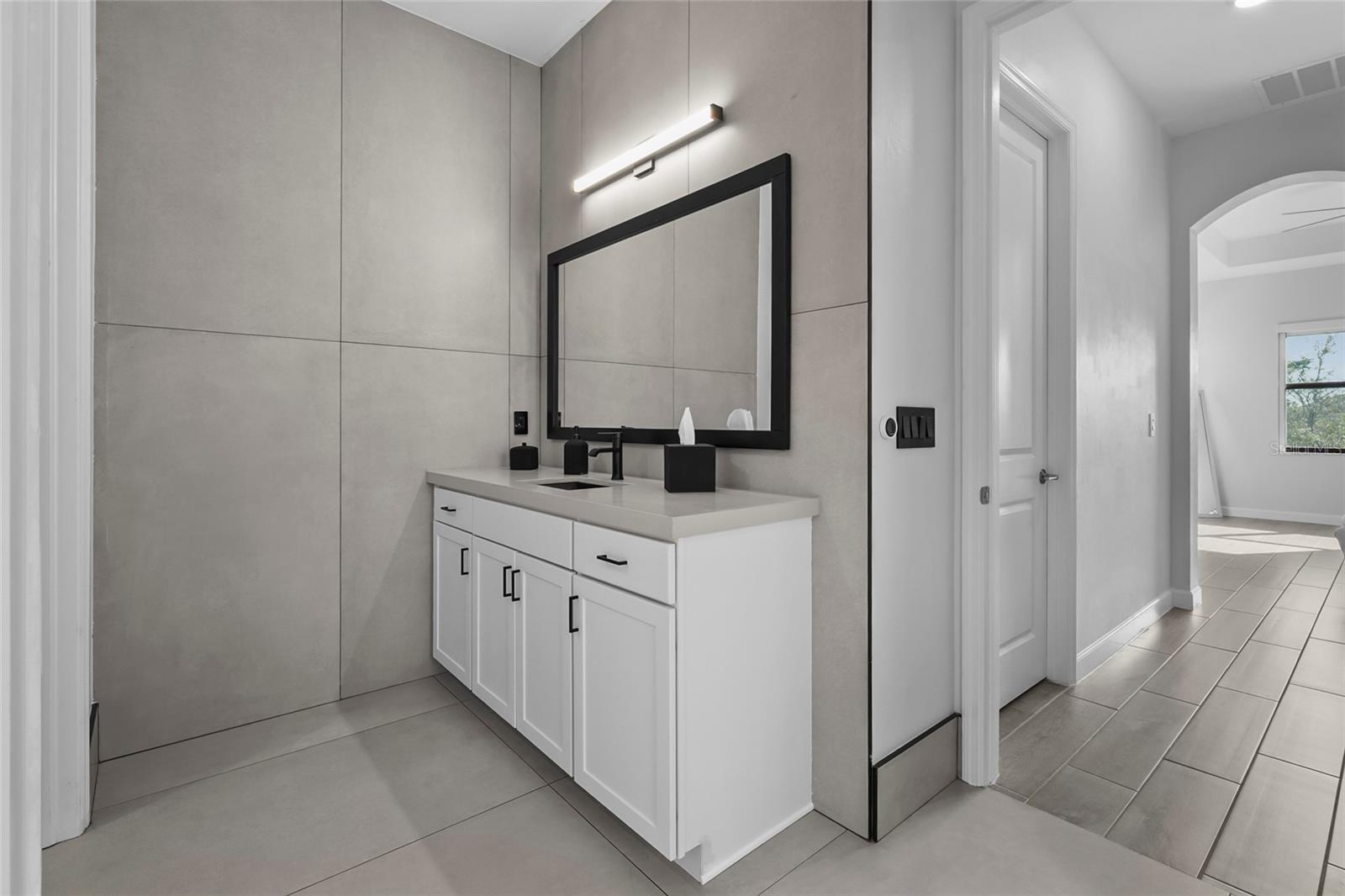 Image 31 of 74 For 15330 Golden Beam Place