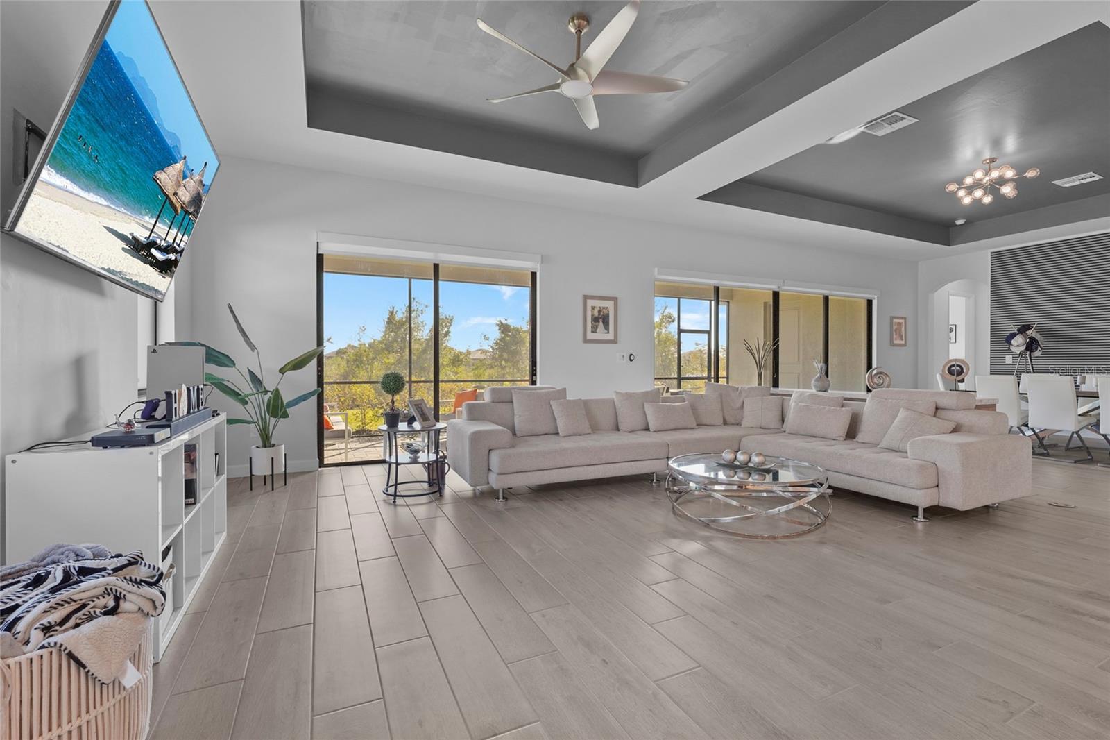 Image 4 of 74 For 15330 Golden Beam Place