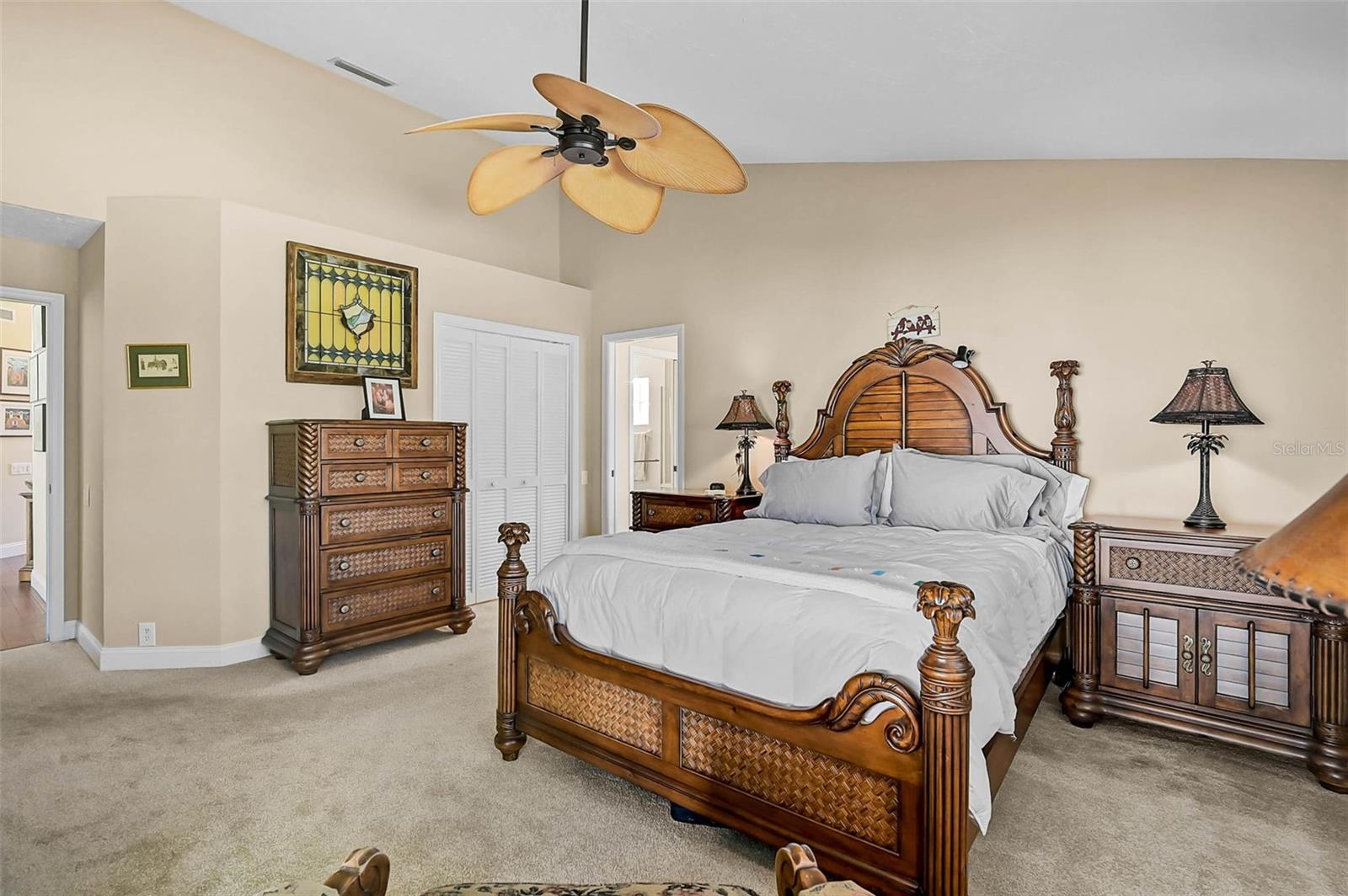 Image 14 of 45 For 4041 Murfield Drive E