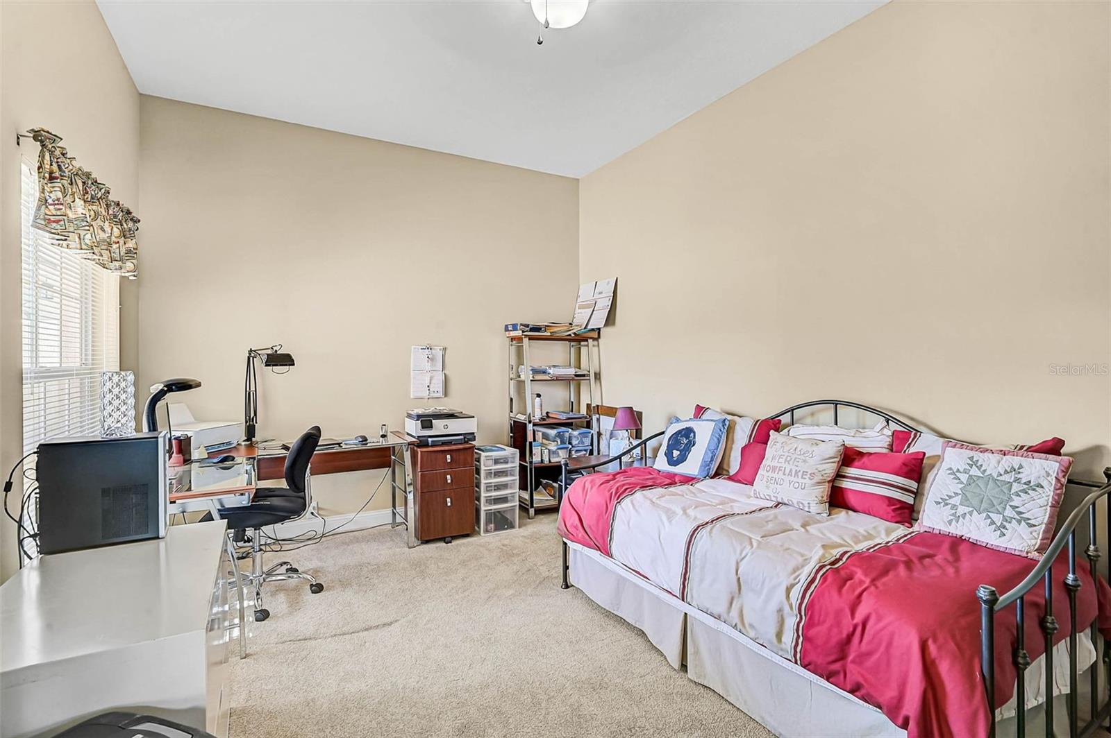 Image 21 of 45 For 4041 Murfield Drive E