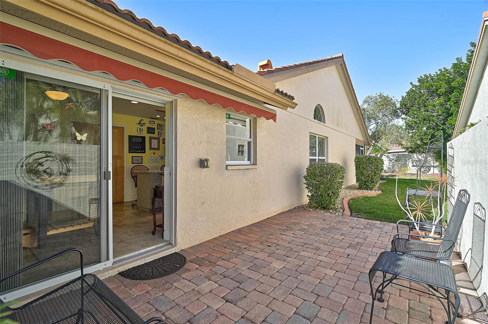 Image 23 of 45 For 4041 Murfield Drive E