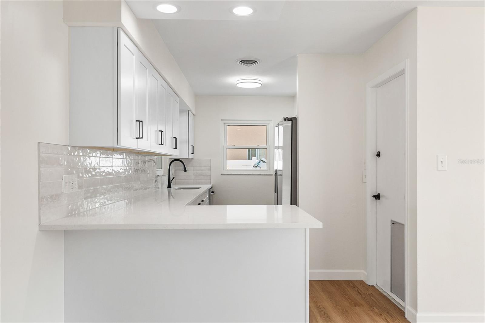 Image 10 of 34 For 354 Burke Road