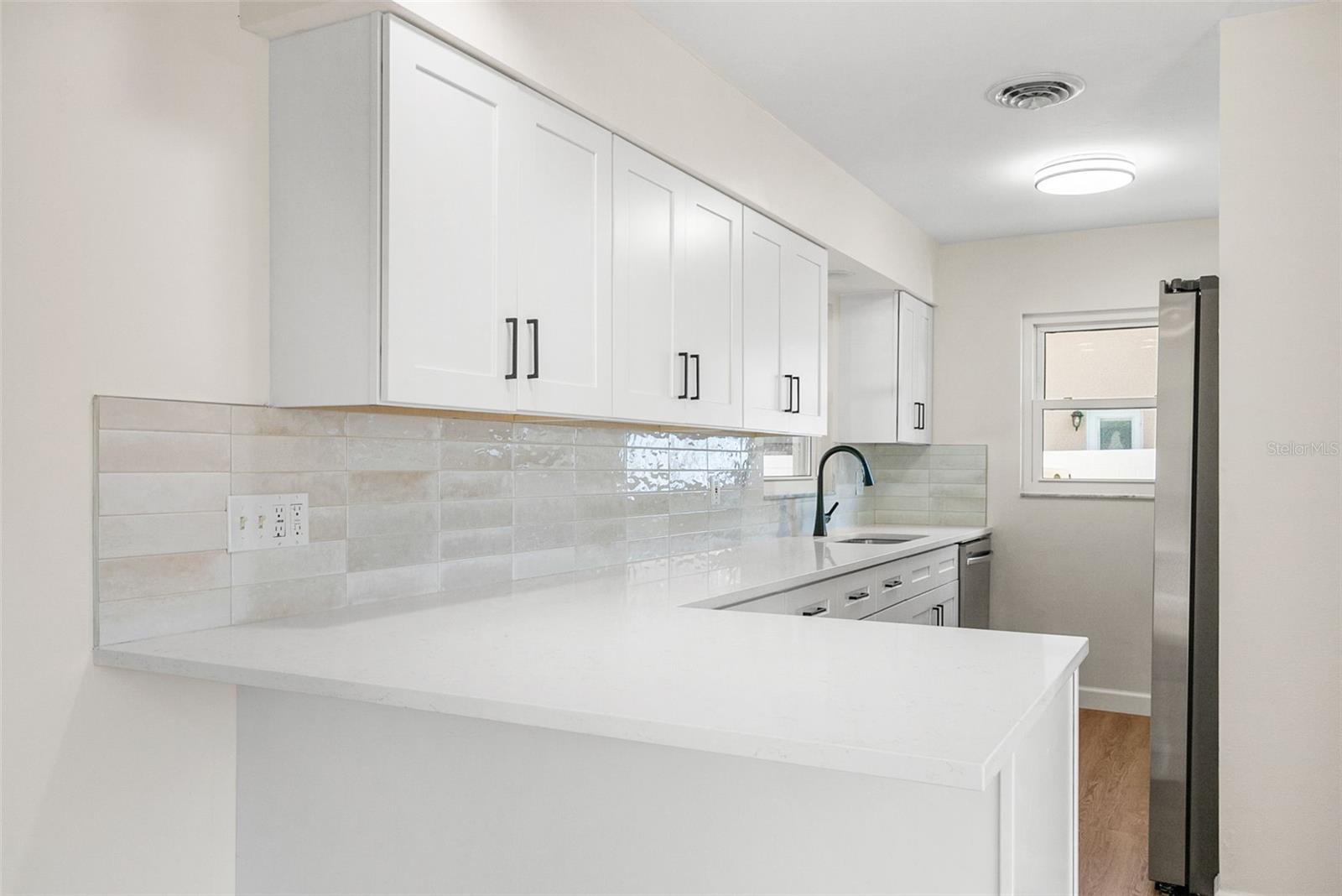 Image 11 of 34 For 354 Burke Road