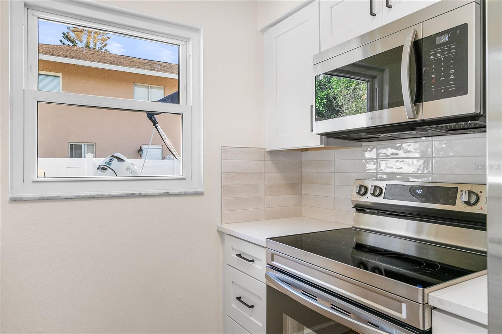 Image 12 of 34 For 354 Burke Road