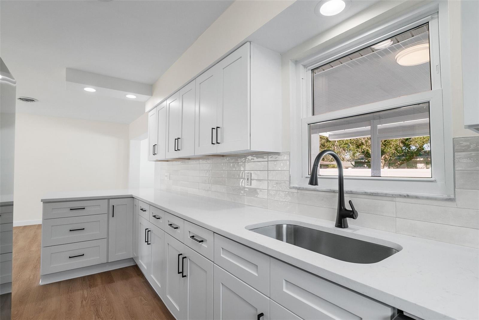 Image 13 of 34 For 354 Burke Road