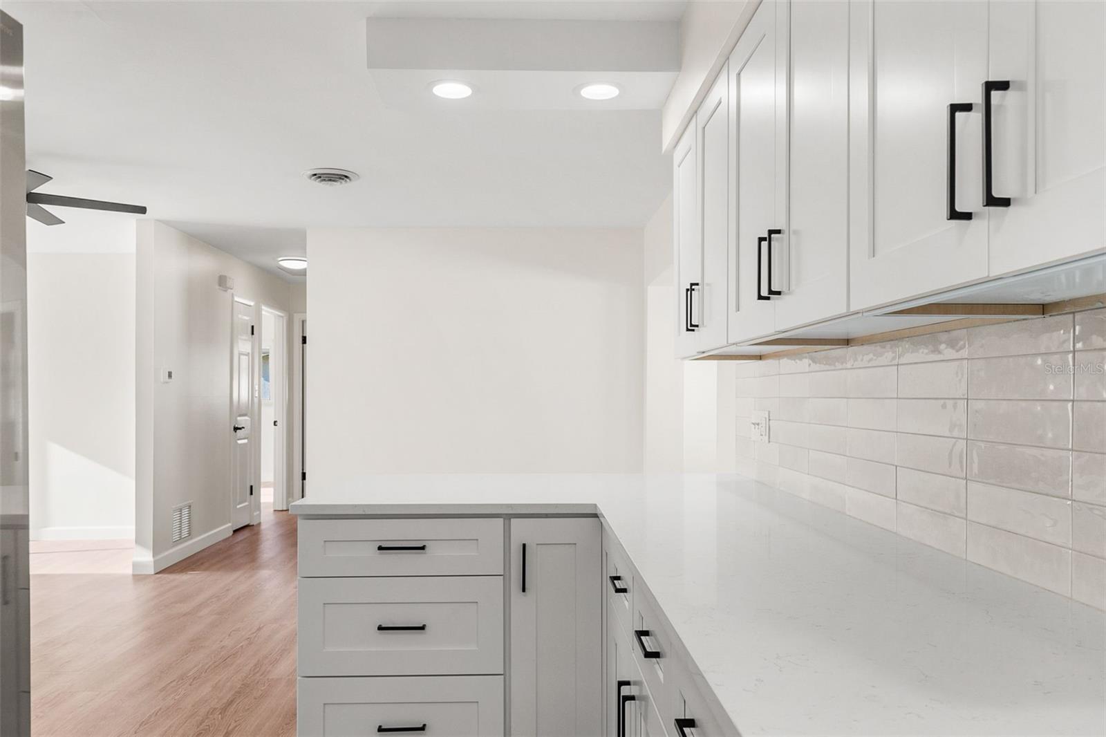 Image 14 of 34 For 354 Burke Road